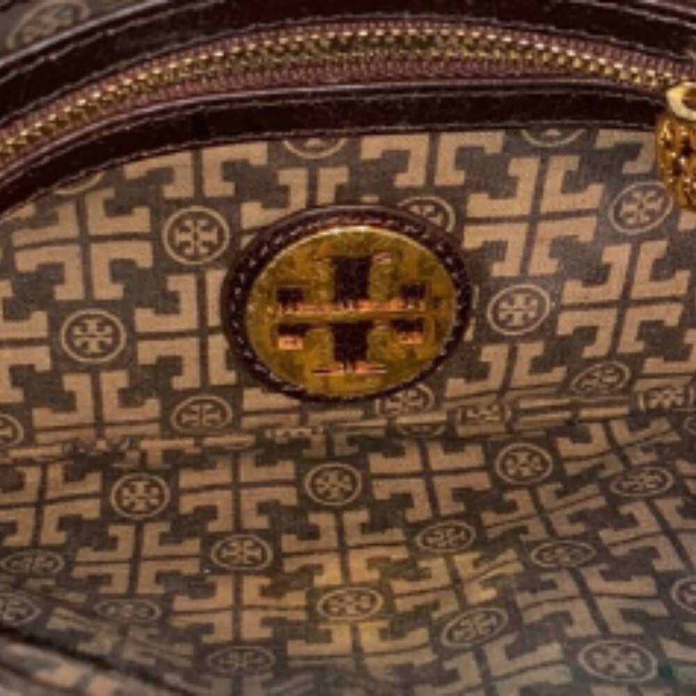 Tory Burch Metallic Leather Reva Clutch - Picture 7 of 7